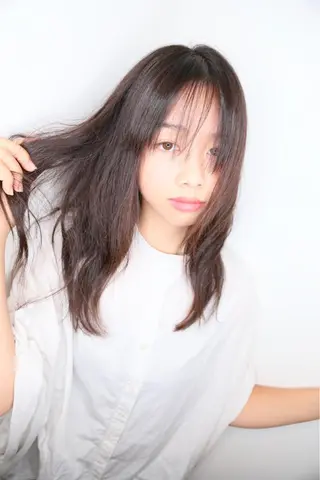 セミロング 森 宇旦のヘアスタイル
