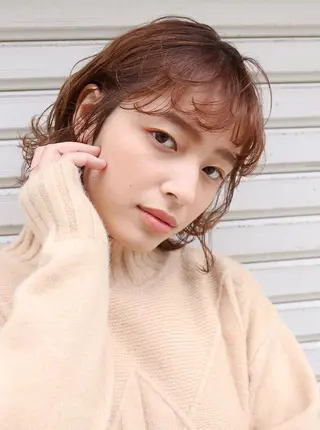 ミディアム カラー パーマ ブリーチカラーが人気 onnuのヘアスタイル