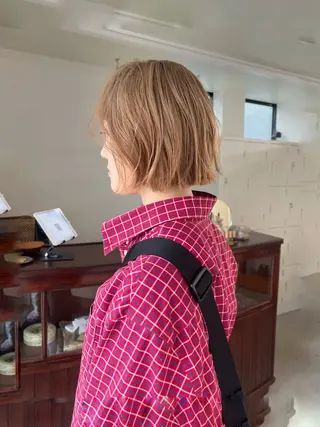 ミディアム カラー 小林 美咲のヘアスタイル