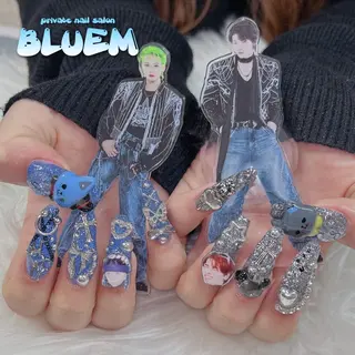 ネイル BLUEM なな🐶のネイルデザイン