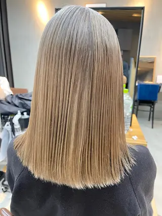 ミディアム カラー mee.urawa所属・似合わせショート×透 明感/やじまたかしのヘアスタイル