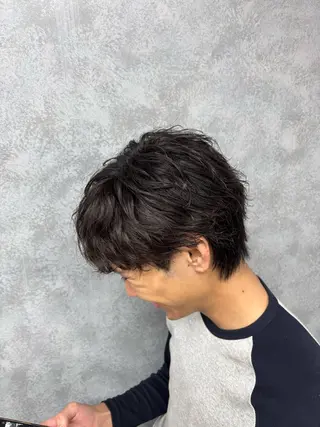 パーマ メンズ シャドウ/フェザー パーマメンズりつきのヘアスタイル