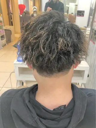 ショート パーマ メンズ 髪質改善× ハイライト溝江のヘアスタイル