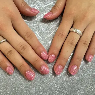 ネイル VIERU 🌈🎀💖のネイルデザイン