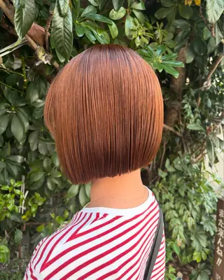 ショート カラー 浦川 麗美のヘアスタイル