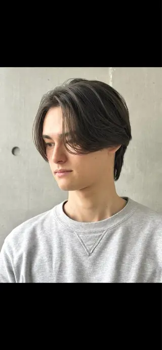 メンズ メンズ専門/センター パート/根本 彩永のヘアスタイル