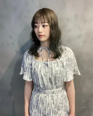 セミロング カラー 229所属・maki @pullnocのヘアスタイル