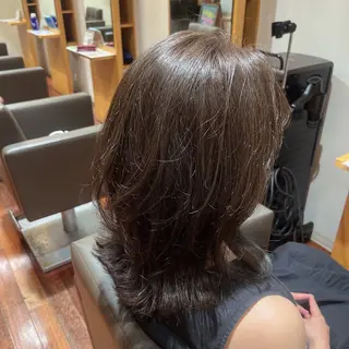 ミディアム カラー 谷野 春香のヘアスタイル