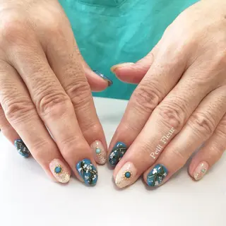 ネイル Petit Fleur所属・青柳 亜梨奈のマツエク・マツパデザイン