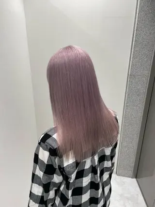 ロング 名古屋ムラ修正 ハイトーンのヘアスタイル