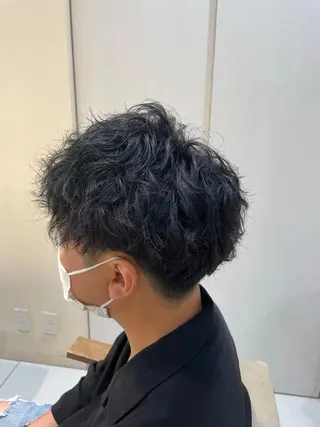 ミディアム パーマ メンズ 本厚木｜縮毛矯正/ 酸性スト専門サロンのヘアスタイル