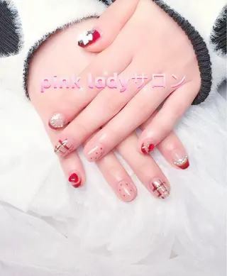 ネイル pink ladyサロン所属・べ にのネイルデザイン