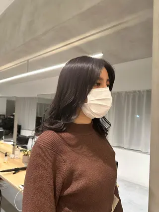 ミディアム カラー ミオ💎透ける暗髪／ ブリーチなしWカラーのヘアスタイル