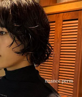 ショート パーマ ere 代々木公園所属・みほ/ニュアンス/ モード/艶カラーのヘアスタイル