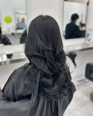 カラー 韓国風暗髪ヘア🤍 🫧MIREIのヘアスタイル