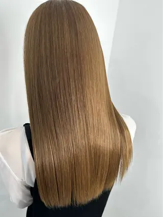 セミロング aini上本町 吉元直明のヘアスタイル