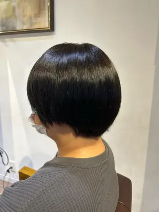ショート カラー MILLOR “ミラー”のヘアスタイル