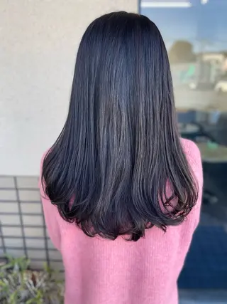 ロング 沢田 瞳のヘアスタイル