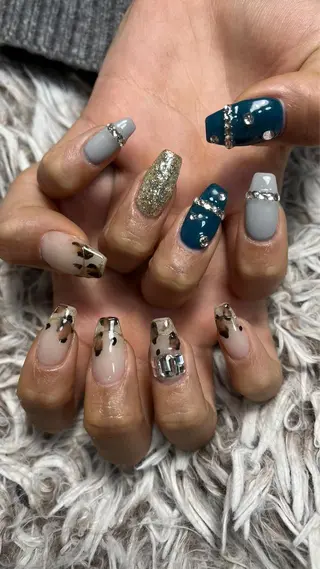 セミロング ネイル ✴︎ Delightのネイルデザイン