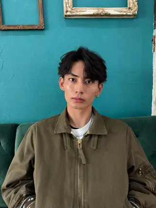 ショート パーマ メンズ 豊崎 佑輔のヘアスタイル