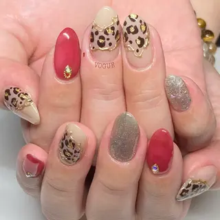 ネイル VOGUE ×SWANのネイルデザイン