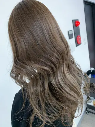 ロング 🥇近藤 恭輔🥇 Recharme新保のヘアスタイル