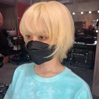 ショート カラー ホワイト&レイヤーカ ットエクステ長畠俊輔のヘアスタイル