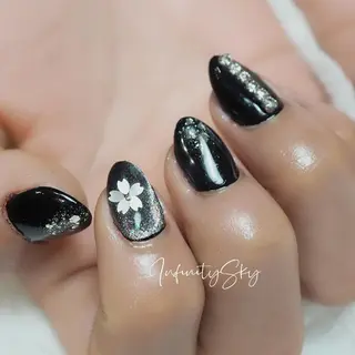 ネイル infinity skyのネイルデザイン