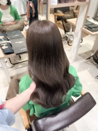 ロング 透明感カラー☁️岩永 侑奈のヘアスタイル