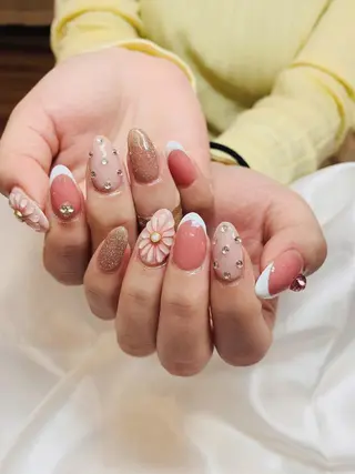 ネイル Ui_Amor (パラジェル)のネイルデザイン