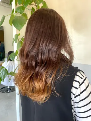 セミロング ノエ/ インナーカラー/高岳のヘアスタイル