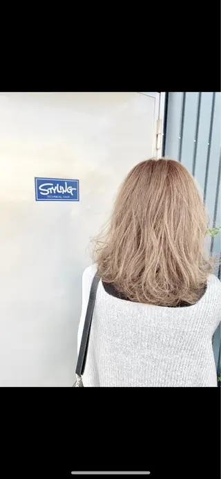 セミロング カラー Tina所属・「Tina」一木 智之のヘアスタイル