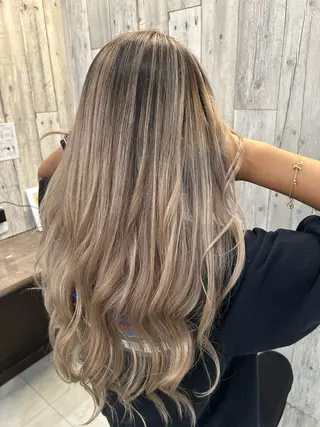 ロング カラー ハイトーンArphy 安蒜佑太のヘアスタイル