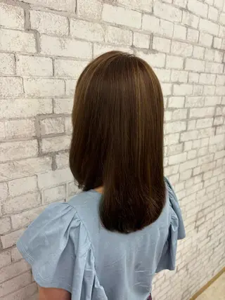 セミロング Neoest Log ＋ bell所属・荒川 鈴菜のヘアスタイル