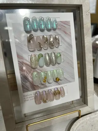 ネイル Luminous ⭐︎のネイルデザイン