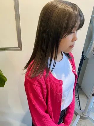 セミロング カラー 鈴木 美紅のヘアスタイル