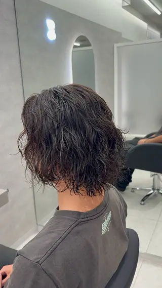 ミディアム パーマ 髙尾 莉々のヘアスタイル