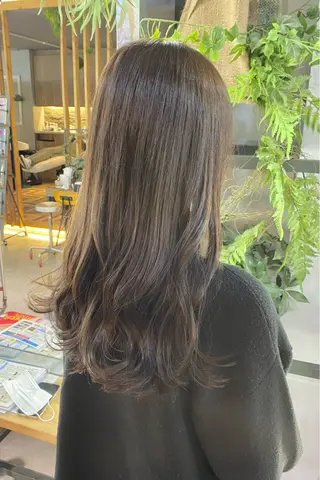 ロング カラー 菊地 紗矢のヘアスタイル