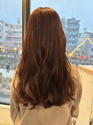 ロング カラー 浦川 麗美のヘアスタイル
