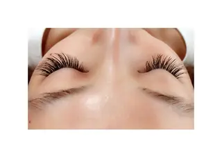 マツエク・マツパ 🥚sumire🥚 アイデザイナーの眉毛・アイブロウイメージ