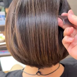 ショート カラー Unique ユニークのヘアスタイル