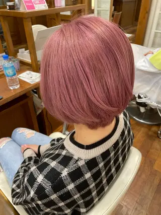 ミディアム 岩井 佑城のヘアスタイル
