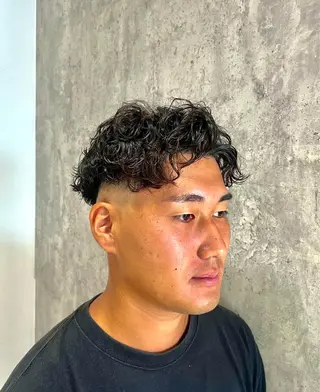 ショート パーマ メンズ パーマ特化美容師 🔥Yoshiyaのヘアスタイル