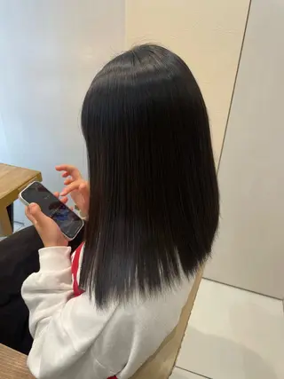 ミディアム ブリーチなしカラー/ 暖色カラー/艶カラーのヘアスタイル