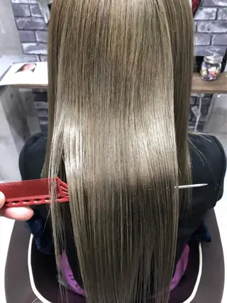 ロング Carrefour LOCO Kyogoku八潮店【カルフールロコキョウゴク】所属・LOCO Aikaのヘアスタイル