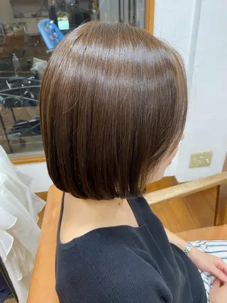ミディアム カラー 安澤 彩奈のヘアスタイル