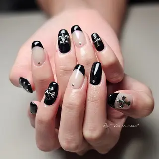 ネイル ラヴィアン ローズのネイルデザイン