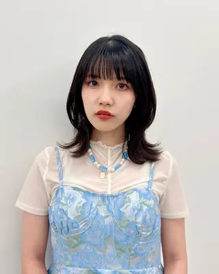 ミディアム カラー ブリーチなし/レイヤ ー特化🌈Tommyのヘアスタイル