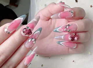 ネイル 🐳彩羽チップ 長さだし専門🐳のネイルデザイン