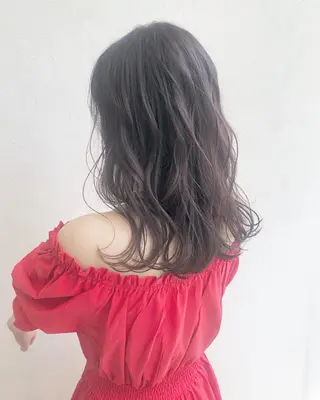 セミロング カラー nakahara madokaのヘアスタイル